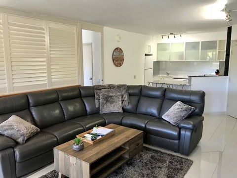 Charlesworth Bay Beach Resort - Rental Cars 12