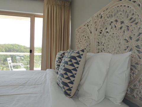 Charlesworth Bay Beach Resort - Rental Cars 7