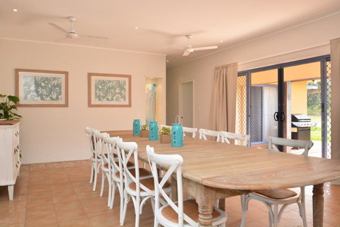JE Guesthouse, Central To All The Hunter Valley Has To Offer - Rental Cars 8