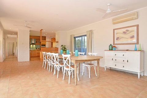 JE Guesthouse, Central To All The Hunter Valley Has To Offer - Rental Cars 7