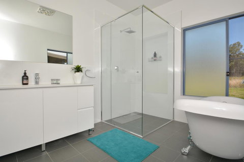 JE Guesthouse, Central To All The Hunter Valley Has To Offer - Rental Cars 27