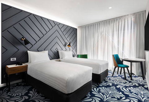 West Hotel Sydney, Curio Collection By Hilton - Rental Cars 7