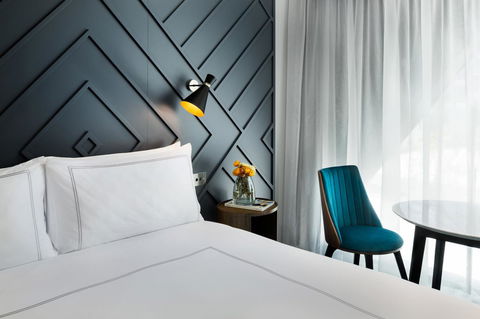 West Hotel Sydney, Curio Collection By Hilton - Rental Cars 5