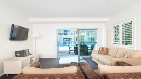 Pacific Blue, Salamander Bay - Rental Cars 14