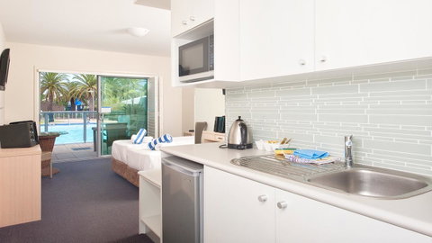 Pacific Blue, Salamander Bay - Rental Cars 40