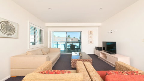 Pacific Blue, Salamander Bay - Rental Cars 34