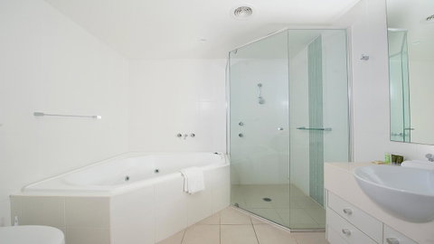 Pacific Blue, Salamander Bay - Rental Cars 8