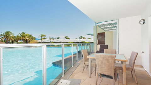 Pacific Blue, Salamander Bay - Rental Cars 30