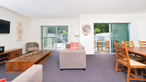 Pacific Blue, Salamander Bay - Rental Cars 28