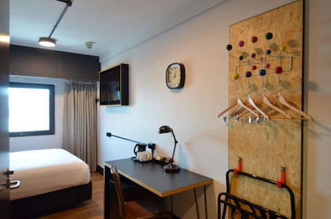 Ibis Budget Sydney East - Rental Cars 18