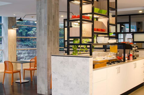 Ibis Budget Sydney East - Rental Cars 9