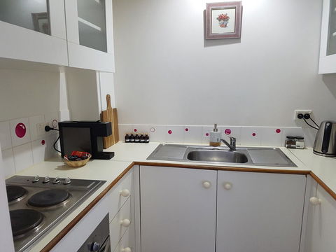 Paxsafe Sydney Hyde Park Budget Apartments - Rental Cars 19
