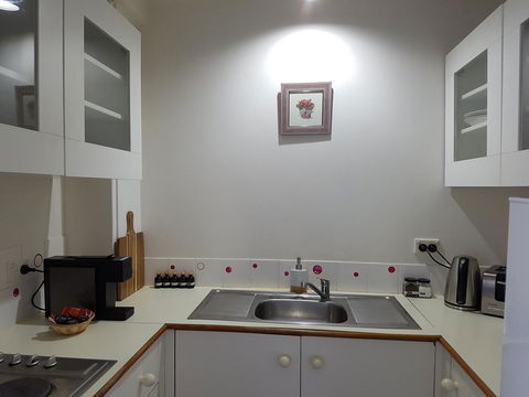 Paxsafe Sydney Hyde Park Budget Apartments - Rental Cars 12