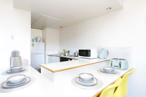 Paxsafe Sydney Hyde Park Budget Apartments - Rental Cars 6