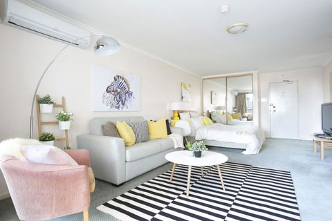 Paxsafe Sydney Hyde Park Budget Apartments - Rental Cars 4