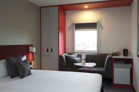 Ibis Sydney Airport - Rental Cars 10