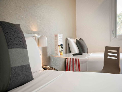 Ibis Sydney Airport - Rental Cars 44