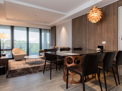 The Branksome Hotel & Residences - Rental Cars 4