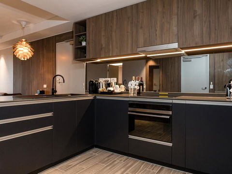 The Branksome Hotel & Residences - Rental Cars 7