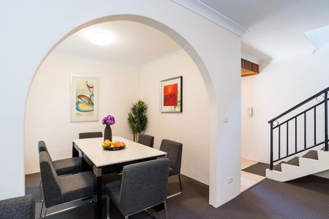 Eastwood Furnished Apartments - Rental Cars 5