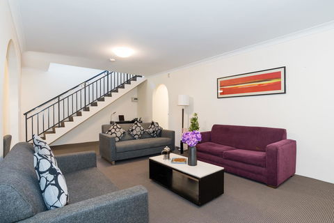 Eastwood Furnished Apartments - Rental Cars 3