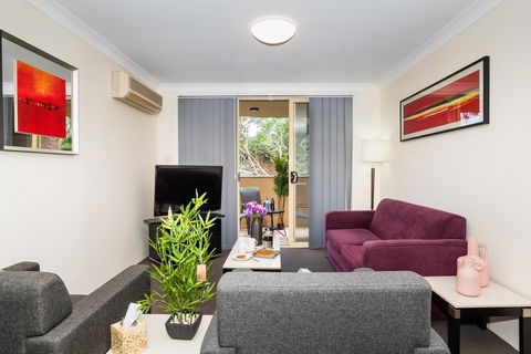 Eastwood Furnished Apartments - Rental Cars 1