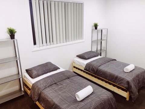 44A Adelaide Street - Rental Cars 0