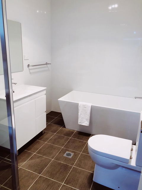 44A Adelaide Street - Rental Cars 4
