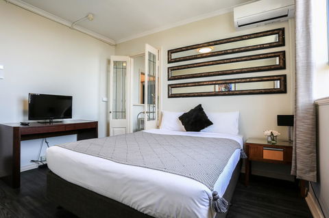 Little Coogee Hotel - Rental Cars 8