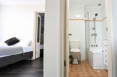 Little Coogee Hotel - Rental Cars 23