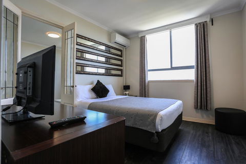 Little Coogee Hotel - Rental Cars 9