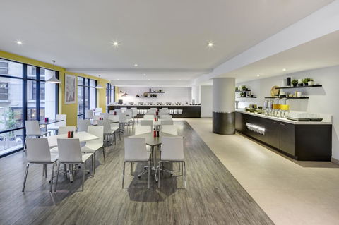 Ibis Styles Sydney Central - Rental Cars 4