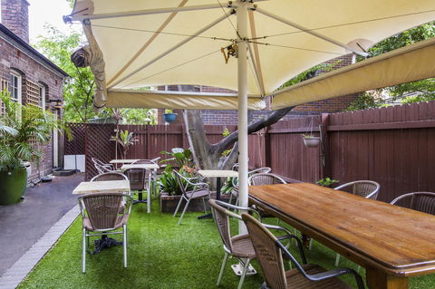 Sydney Harbour Bed And Breakfast - Rental Cars 34