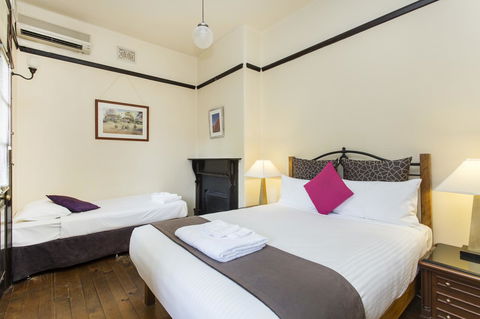 Sydney Harbour Bed And Breakfast - Rental Cars 13