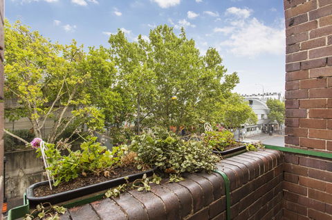 Sydney Harbour Bed And Breakfast - Rental Cars 10