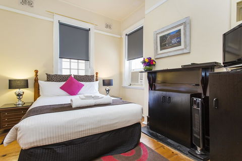 Sydney Harbour Bed And Breakfast - Rental Cars 15