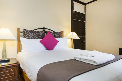 Sydney Harbour Bed And Breakfast - Rental Cars 11