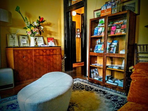 Sydney Harbour Bed And Breakfast - Rental Cars 38