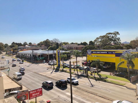 Marco Polo Motor Inn Sydney - Rental Cars 33