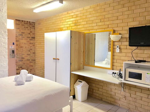 Marco Polo Motor Inn Sydney - Rental Cars 1