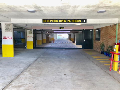 Marco Polo Motor Inn Sydney - Rental Cars 27