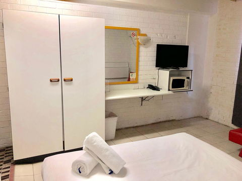 Marco Polo Motor Inn Sydney - Rental Cars 2