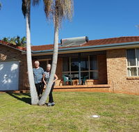 Twin Palms Holiday House at Lighthouse - Rental Cars