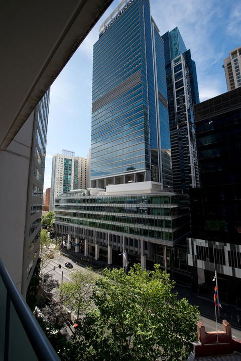 APX World Square - Rental Cars 11