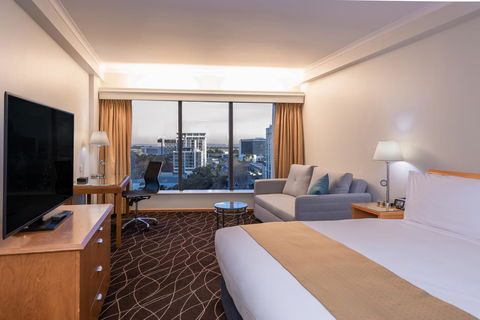 Crowne Plaza Sydney Airport, An IHG Hotel - Rental Cars 3