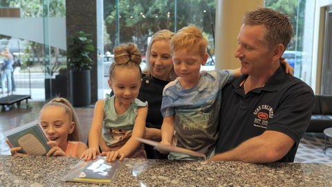 Crowne Plaza Sydney Airport, An IHG Hotel - Rental Cars 43