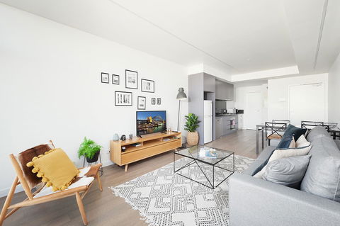 Newtown's Best Designer Apartment - Rental Cars 7