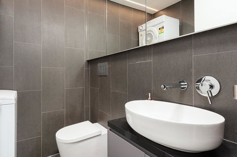 Newtown's Best Designer Apartment - Rental Cars 3