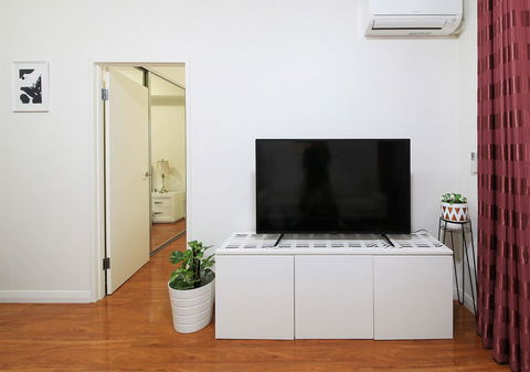 Sydney Apartment Close To Airport & CBD - Rental Cars 9