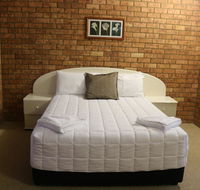 Golden Sands Motor Inn - Rental Cars
